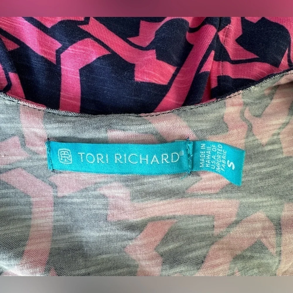 Tori Richard Honolulu Hawaii Pink Navy Sleeveless Small Stretch Shirt top Tank - Picture 8 of 9